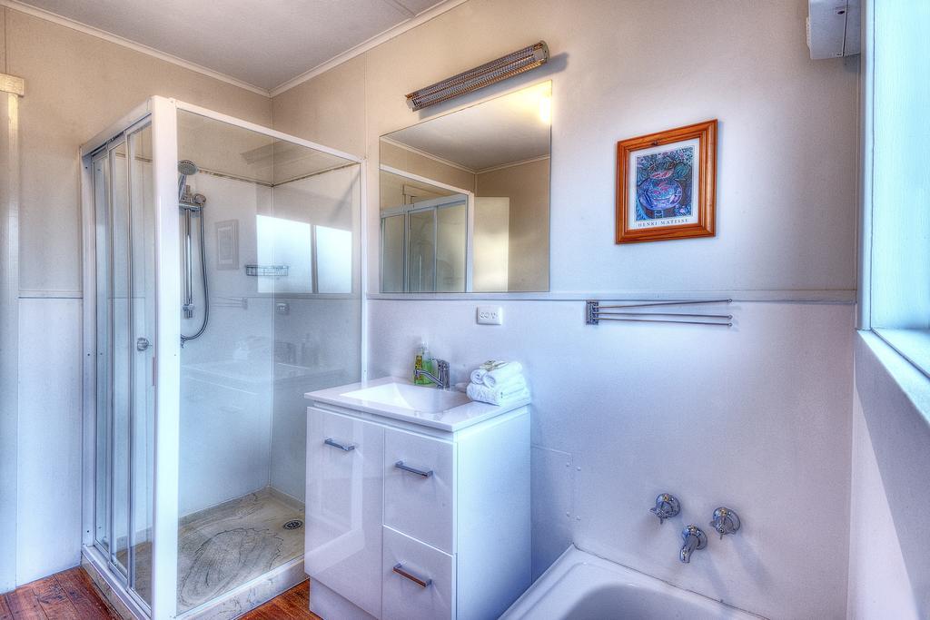 Cove Beach Apartment 2 Колс-Бей Екстер'єр фото